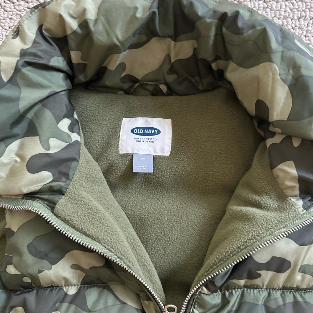 Old Navy Green Camouflage Vest - Picture 2 of 2